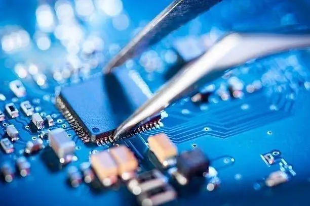 市場預(yù)估Q4內(nèi)存DRAM降價15％左右，DDR5價格更接近DDR4