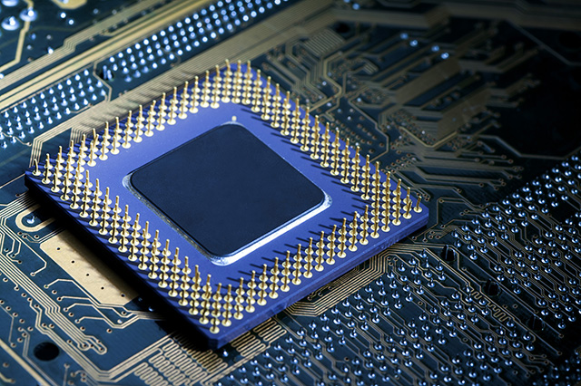 供應(yīng) Renesas 時鐘和定時：晶體振蕩器、抖動衰減器、VersaClock 可編程時鐘