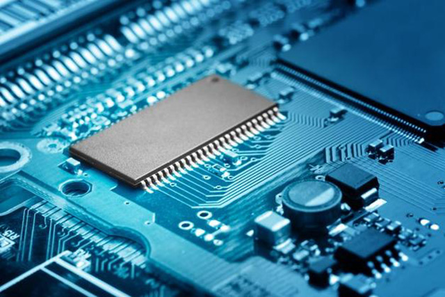 回收瑞薩特定應(yīng)用時鐘：PCI Express 時鐘、處理器時鐘、實(shí)時時鐘